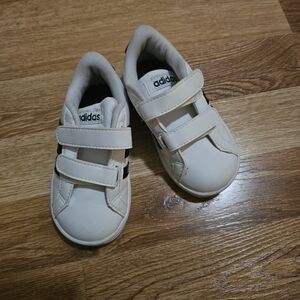 Adidas Kids White Sneakers Size 6K